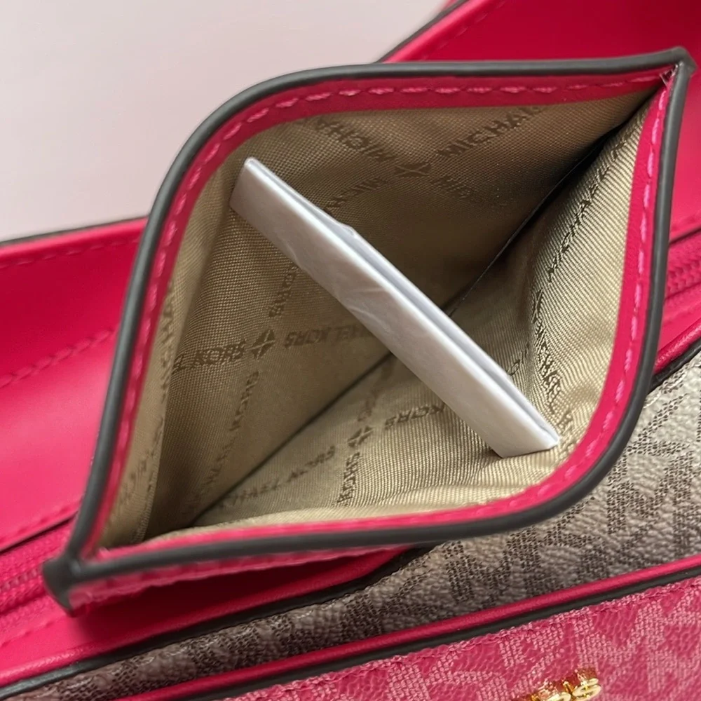 MICHAEL KORS
Large Pebbled Leather Card Holder Case
Electric Pink 
NWT - Picture 15 of 16